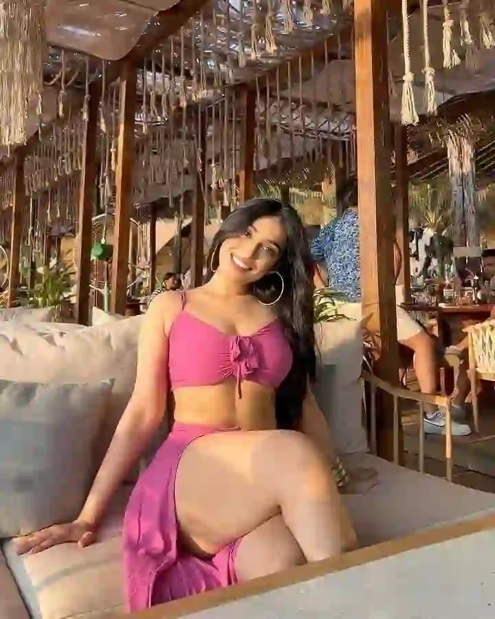 Noida girls escort
